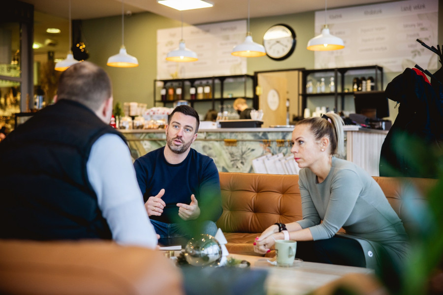 Tóth András üzletvezető és Ürményi Beatrix tulajdonos
