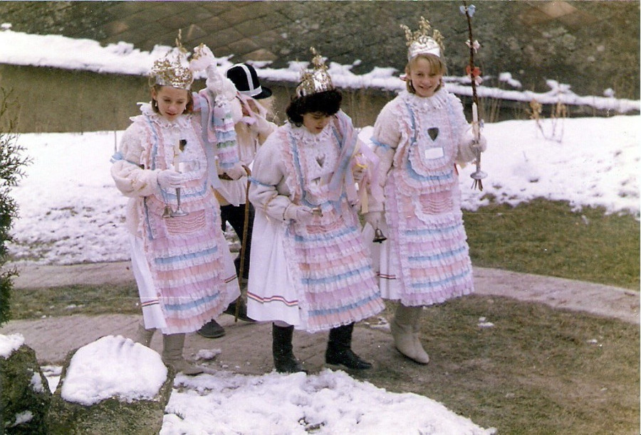 Christkindl-járók Városlődön (fotó: Sulinet Örökségtár)