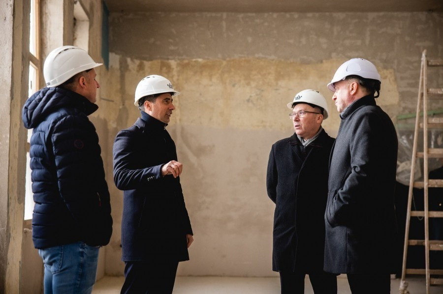 Helyszínbejárás a Petőfi Színház Szeglethy utcai épületében