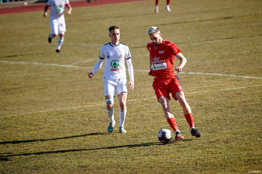Zachán Péter (jobbra) szerezte a veszprémiek második találatát (archív fénykép)