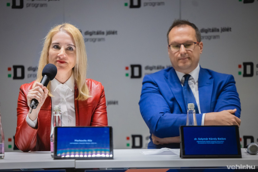 Markovits Alíz és dr. Solymár Károly Balázs