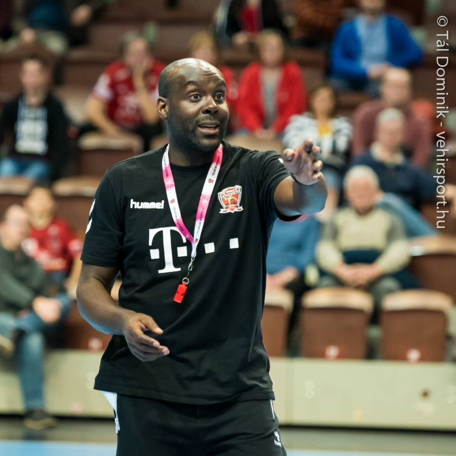 David Davis nem haraggal, hanem a bizonyítás vágyával készül volt csapata ellen (archív fotók)