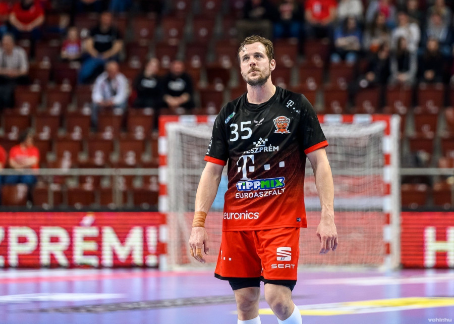 Kizárása előtt két gólt szerzett Kentin Mahé (archív fénykép)