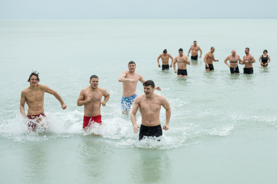 A zord idő ellenére hatalmas a lelkesedés.