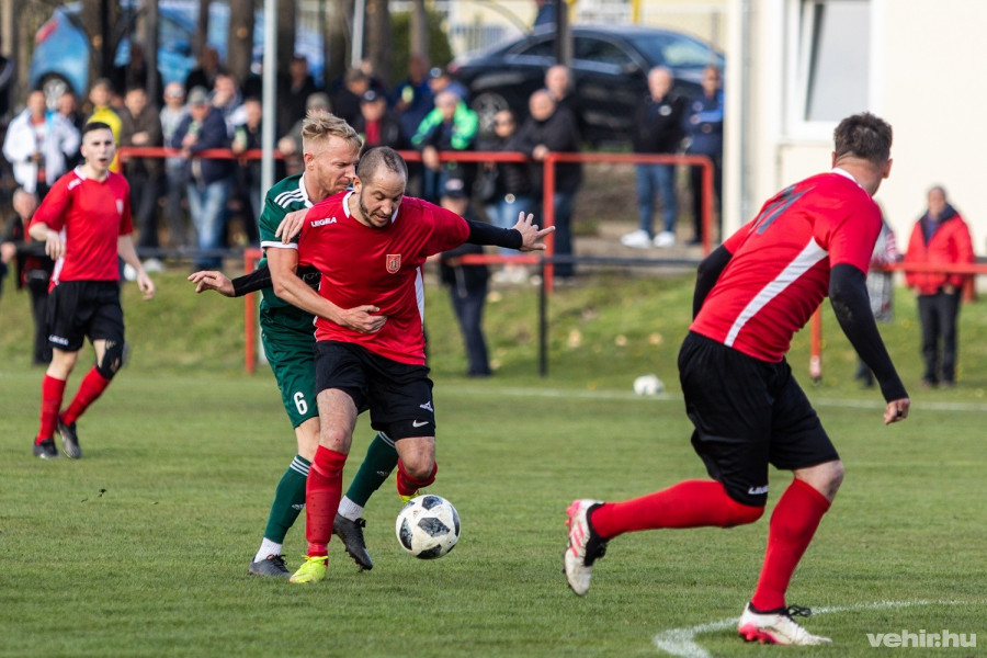 Majális helyett foci - az éllovas Úrkút a Szentantalfához látogat vasárnap
