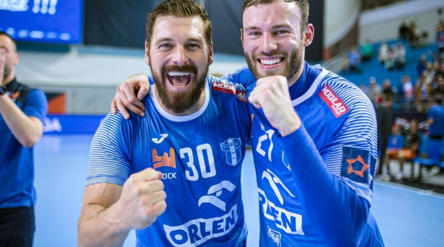 A korábbi veszprémi kedvenc, Mirsad Terzic és a veszprémi nevelésű Szita Zoltán - Fotó: sprwislaplock.pl