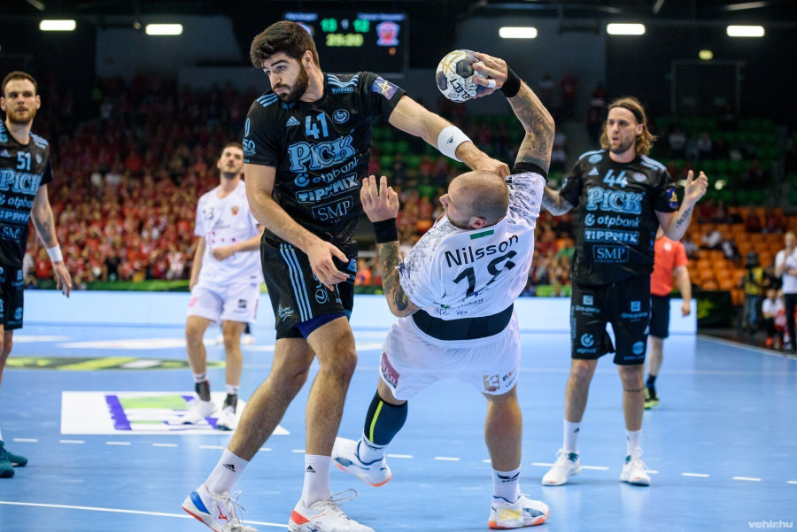 A bajnokság legizgalmasabb derbije következik (archív fénykép)