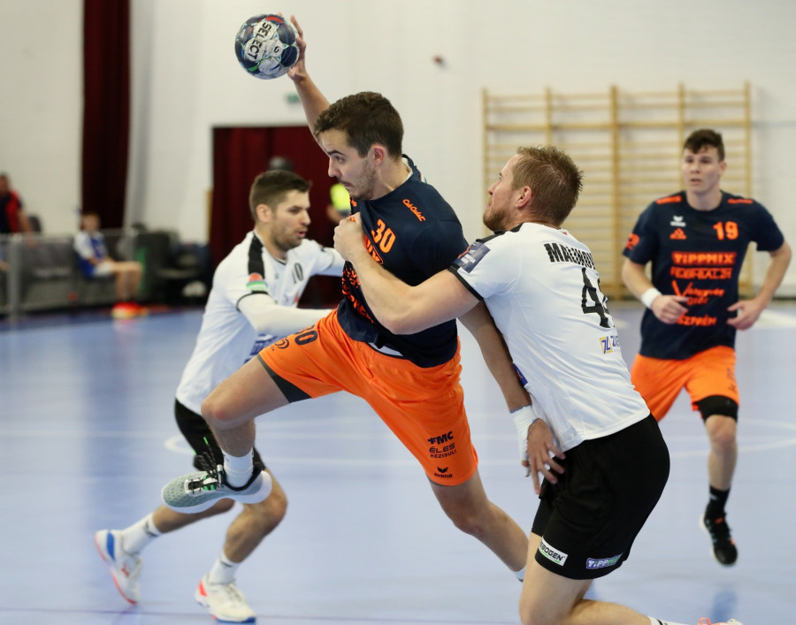 Kristóf Mátyás (30) visszatért, de a veszprémi csapat nem szerzett pontot Füreden - Fotó: Cseh Péter (Fejér-B.Á.L. Veszprém Facebook)