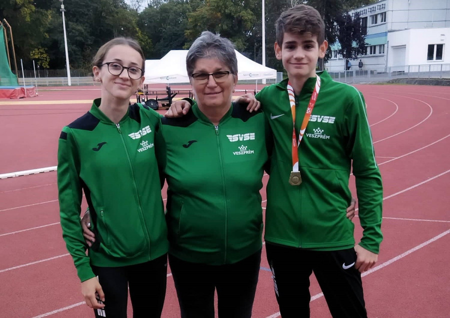 Besenyődi Petra, Németh Ilona és Pandur Huba - Fotó: SVSE