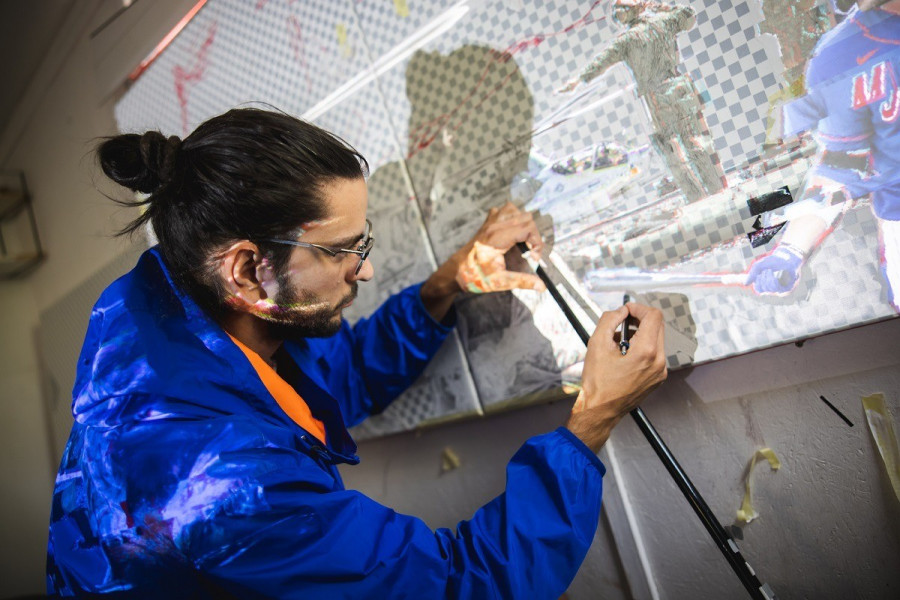 Péter témaválasztását az amerikai pop és társadalomkultúra kiragadott elemei ihlették.