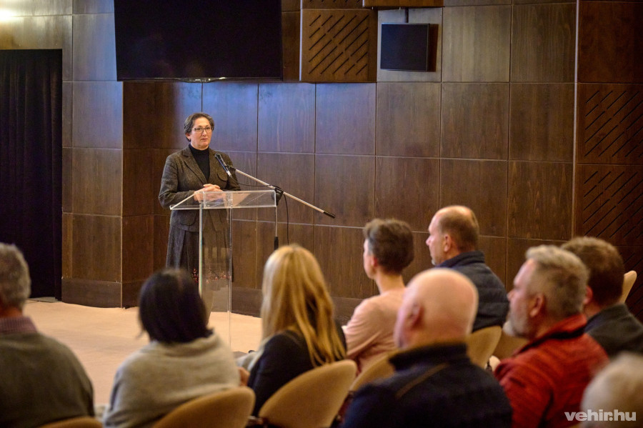 Brányi Mária a fórumon