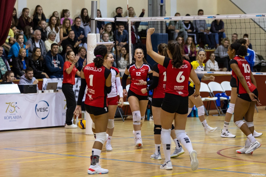 Megyei rangadó vár a veszprémi röpisekre