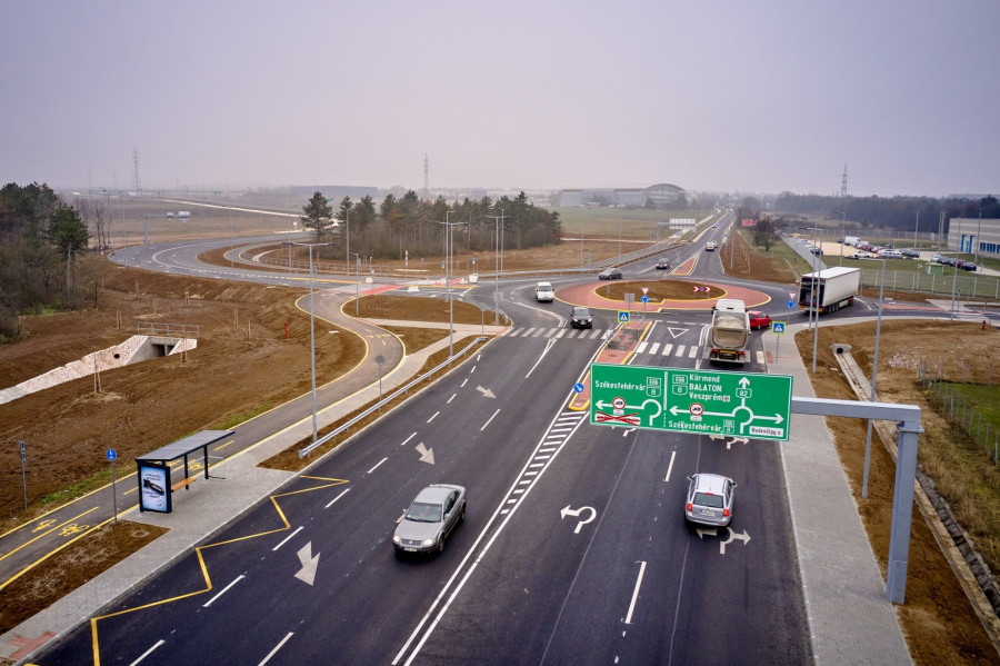 Új körforgalom a Bedevölgynél