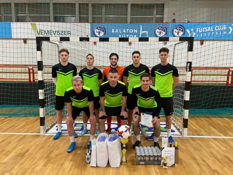 A Kamlelkesek győzelmével zárult a XIV. Szilveszter Kupa Veszprémben - fotó: Szervezők