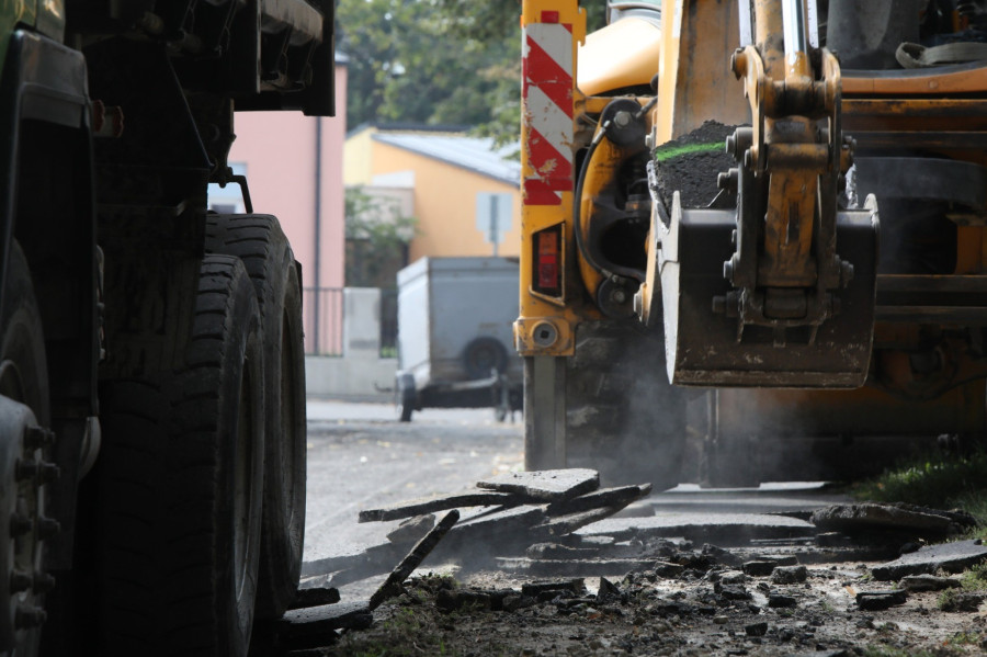 Dolgoznak a veszprémi utakon