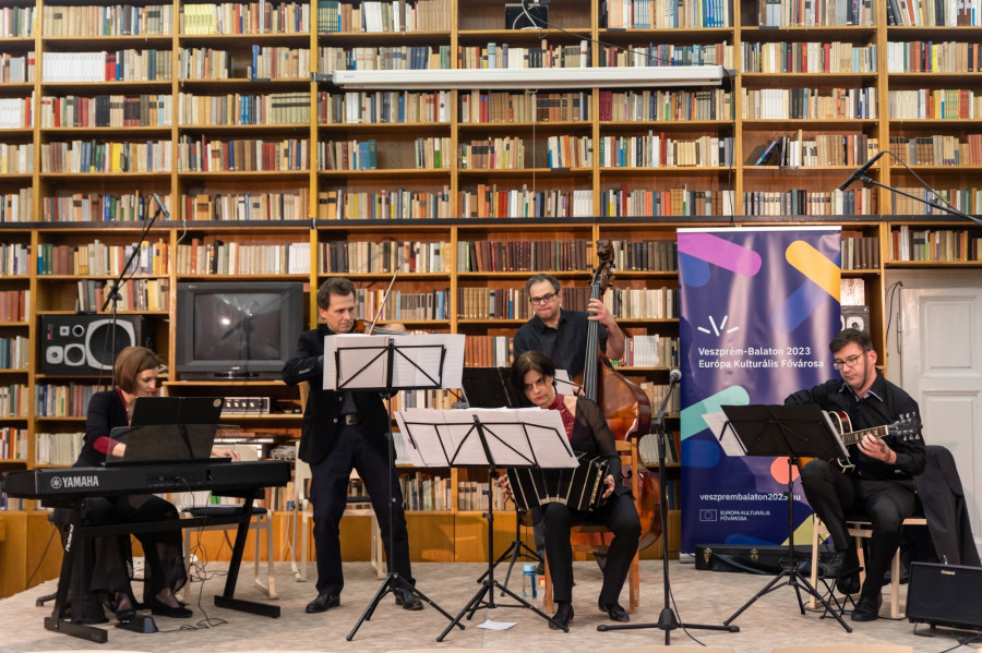 Vörös Eszter kvintettjének koncertjével indult az est