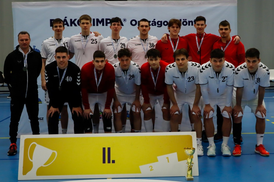 A Noszlopy ezüstérmes csapata - Fotó: diakolimpia.hu