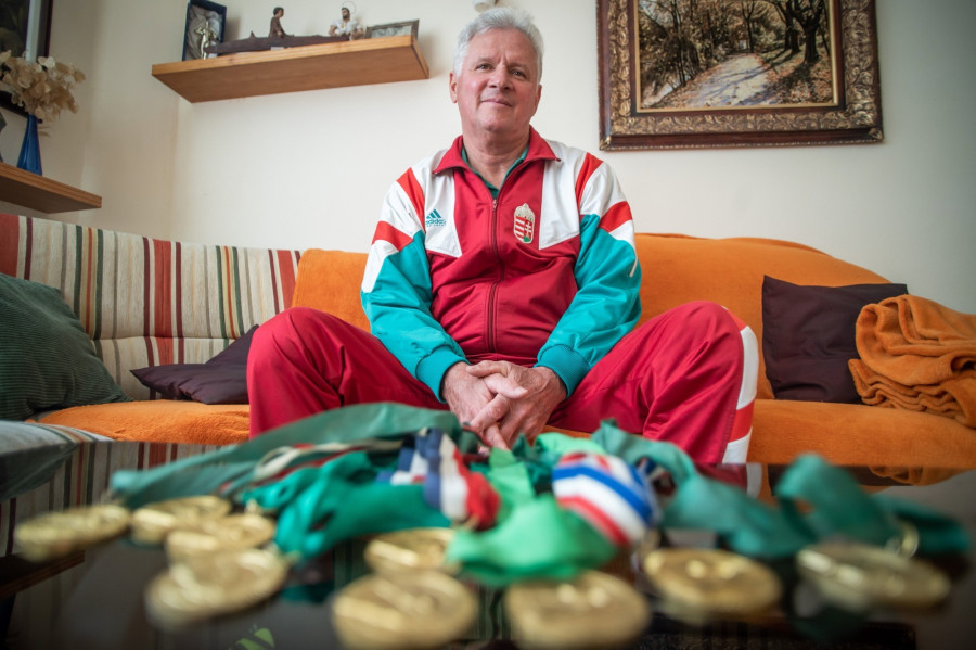 Nemzet Sportolója címre javasolt Vaskuti István budapesti otthonában 2023. február 8-án. MTI/Balogh Zoltán