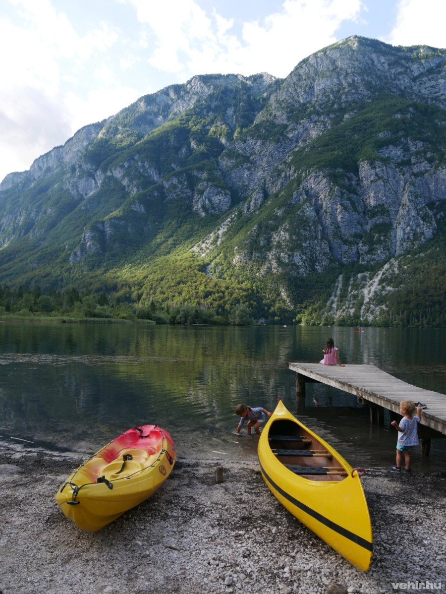Bohinjban kenuba is pattanhatunk