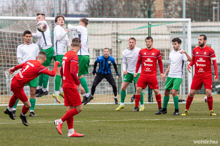 A tudósítás végén galéria is megtekinthető a mérkőzésről 