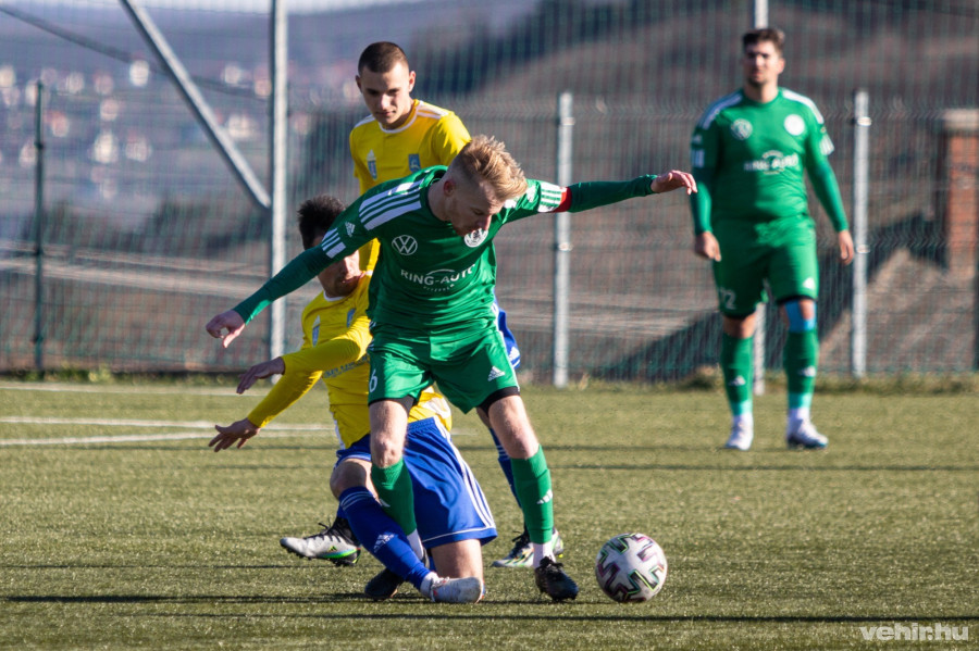 Remekül teljesítettek a tihanyiak - cikkünk végén galéria is megtekinthető a rangadóról 