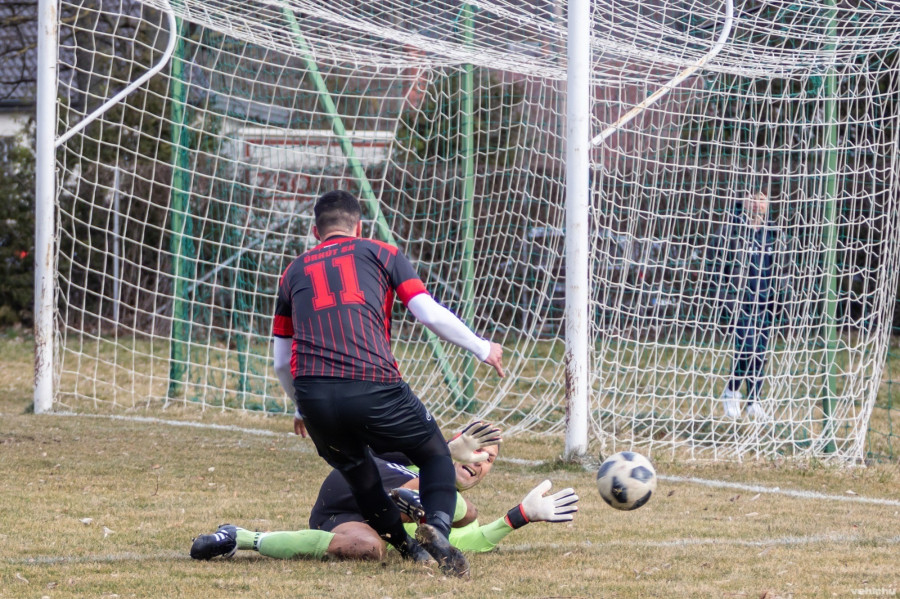 Hazai pályán folytatja az éllovas Úrkút
