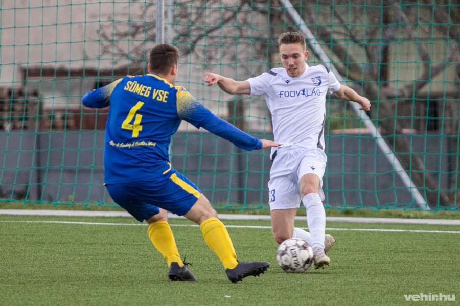 Nyolc gólt is láthatott a balatonalmádi közönség - a cikk alján képgaléria nyílik