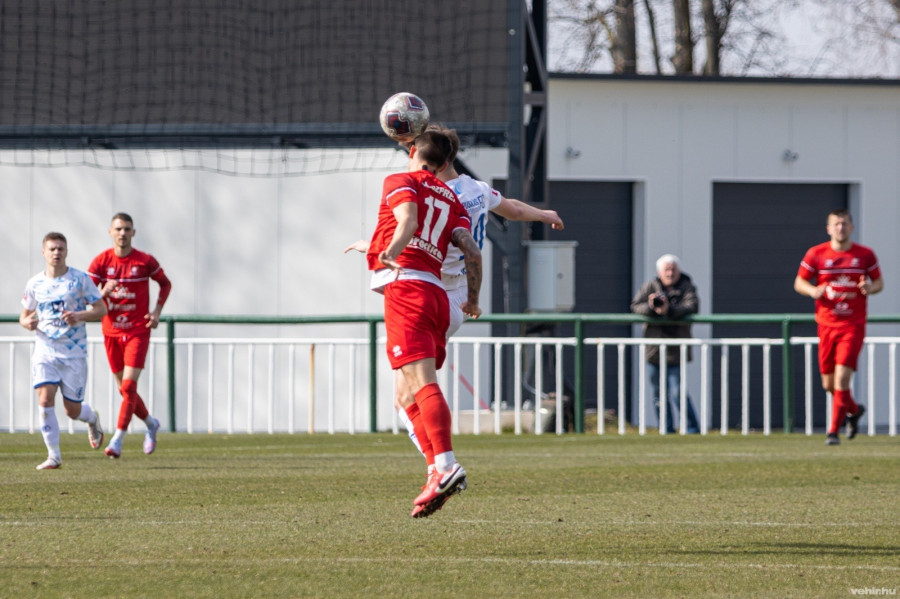 Döntetlennel zárult a rangadó (archív fénykép)