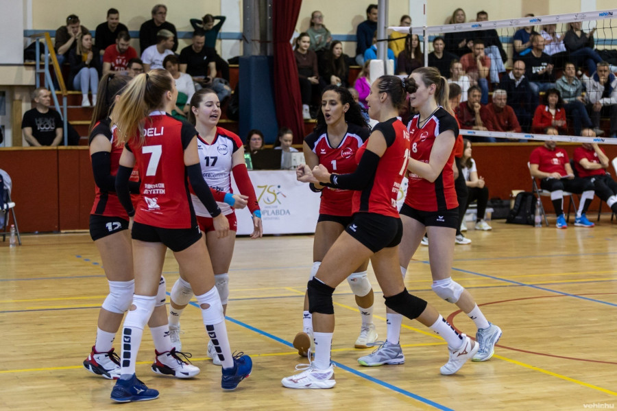 A veszprémiek hazai környezetben fogadják a Békéscsabát (archív fotó)