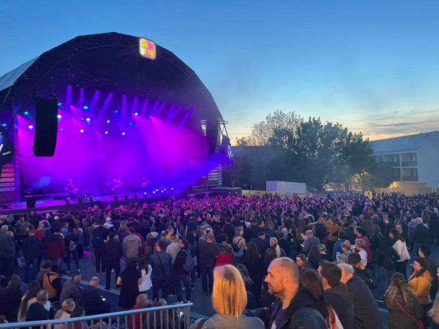 Péntek este már a Vad Fruttik koncertezett a Gyárkertben (fotó: Szekeres Dávid)