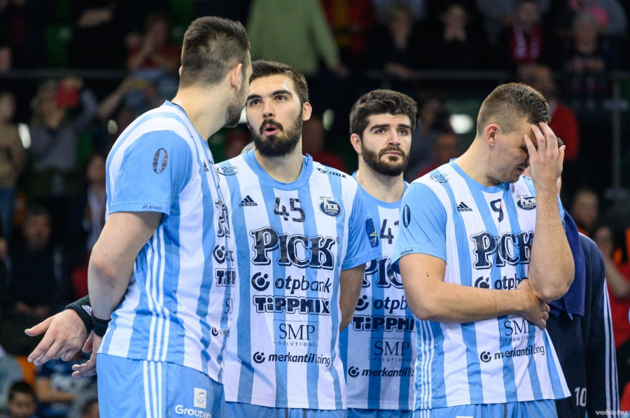 Rosta Miklós (45-ös mezben) Romániában folytatja pályafutását