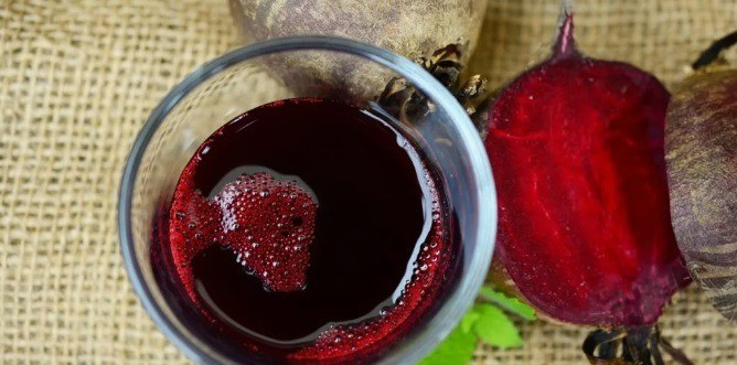 A céklában lévő betain a zsírok lebontását is segíti.