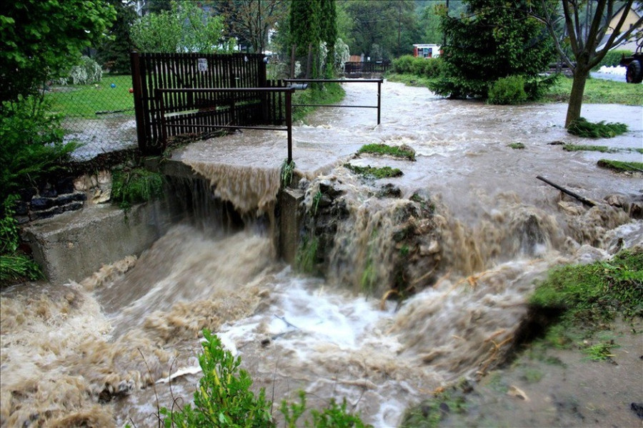 Bakonybélben a Gerence-patak lépett ki a medréből