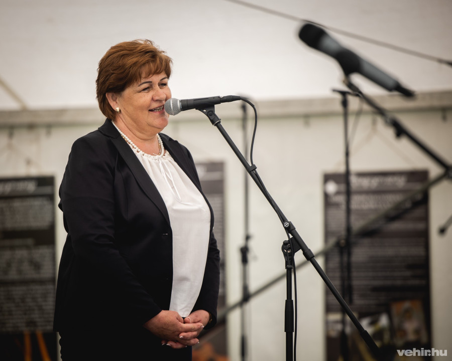 Boriszné Hanich Edit