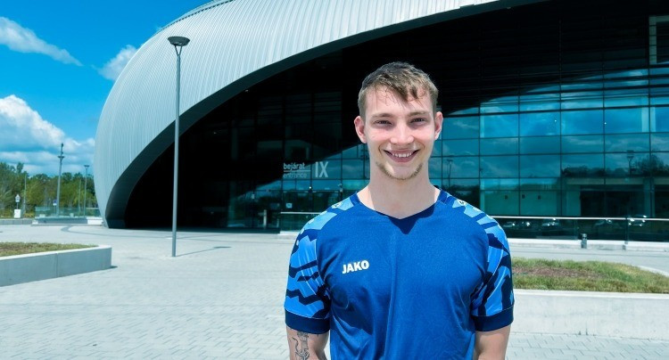 Krakovszki Bence Tatabányán folytatja - Fotó: tatabanyahandball.com