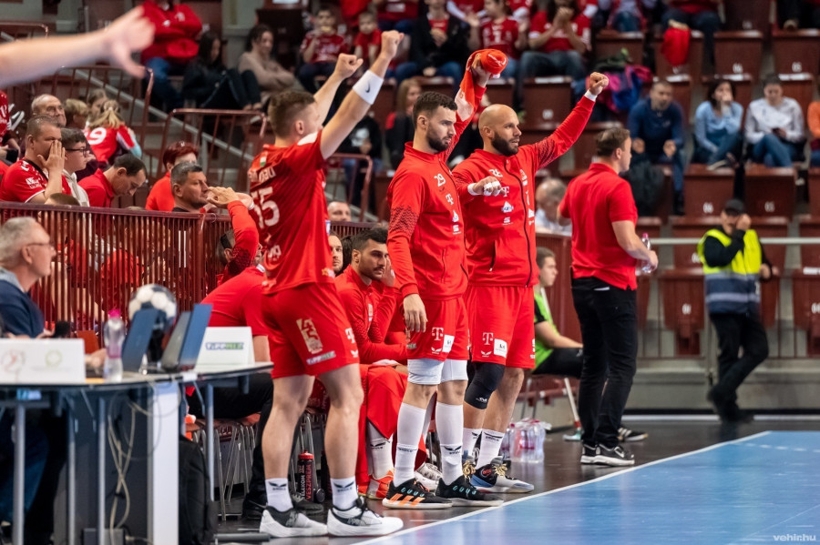 A Telekom nyert, a Fejér-B.Á.L. bennmaradt (archív fénykép)