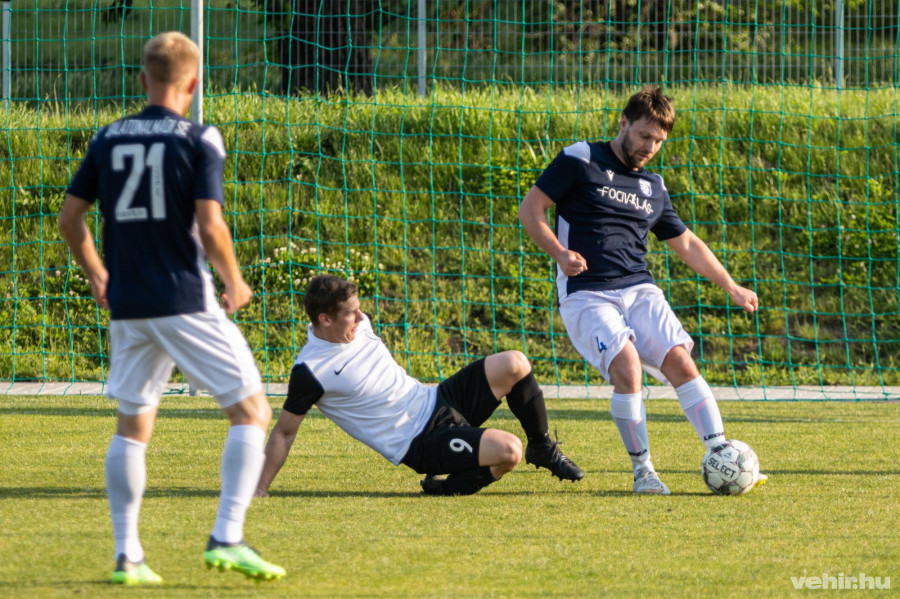 A Balatonalmádi győzelemmel zárta az idényt a Zirc ellen - a cikk alján képgaléria található a meccsről