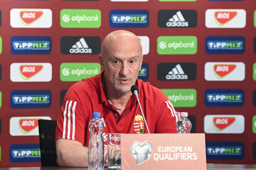 Marco Rossi szövetségi kapitány a másnapi, Litvánia elleni Európa-bajnoki selejtező mérkőzés előtt a magyar labdarúgó-válogatott sajtótájékoztatóján a telki edzőközpontban 2023. június 19-én. MTI/Máthé Zoltán