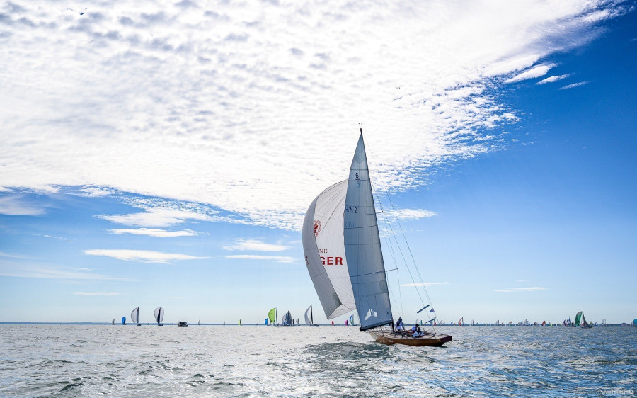 A Kékszalag Európa leghosszabb tókerülő vitorlásversenye (archív fotó)