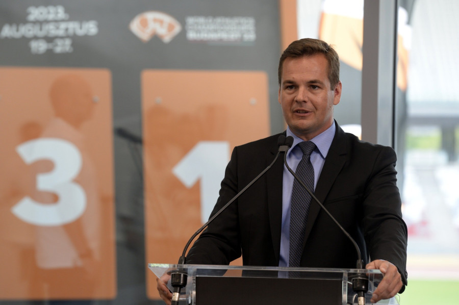 Németh Balázs, a budapesti atlétikai világbajnokságot szervező cég, a Budapest 2023 Nonprofit Zrt. vezérigazgatója sajtótájékoztatót tart a Nemzeti Atlétikai Központban 2023. július 19-én. Sztárfellépőkkel és szuperdöntőkkel pontosan egy hónap múlva, augusztus 19-én veszi kezdetét a budapesti atlétikai világbajnokság, amelyre 250 ezer belépőt már eladtak. MTI/Kovács Attila