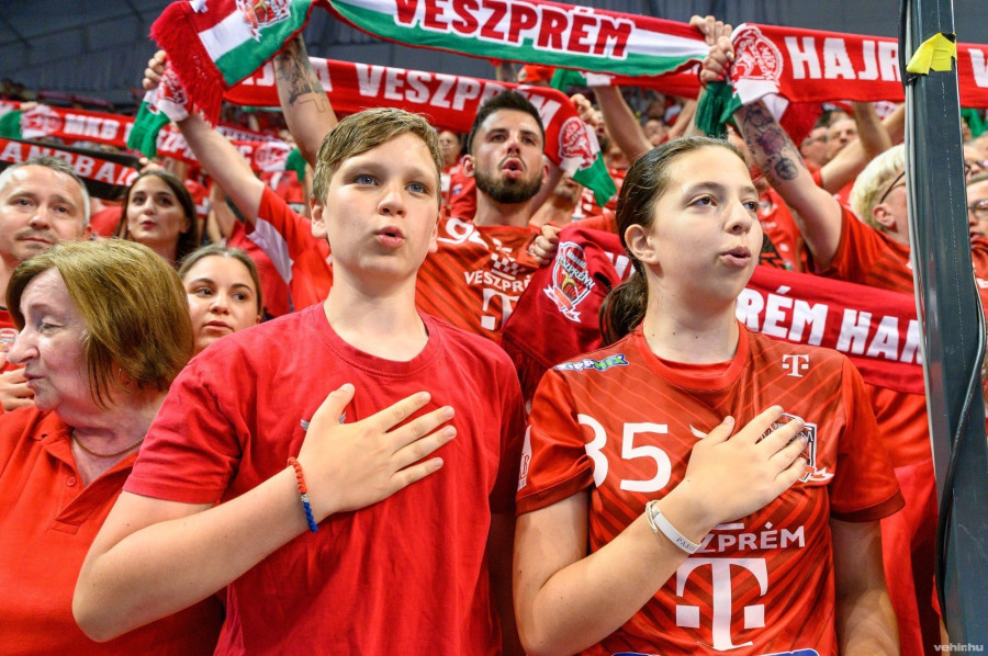 Egy nap és felkészül a Telekom Veszprém! (archív fénykép)