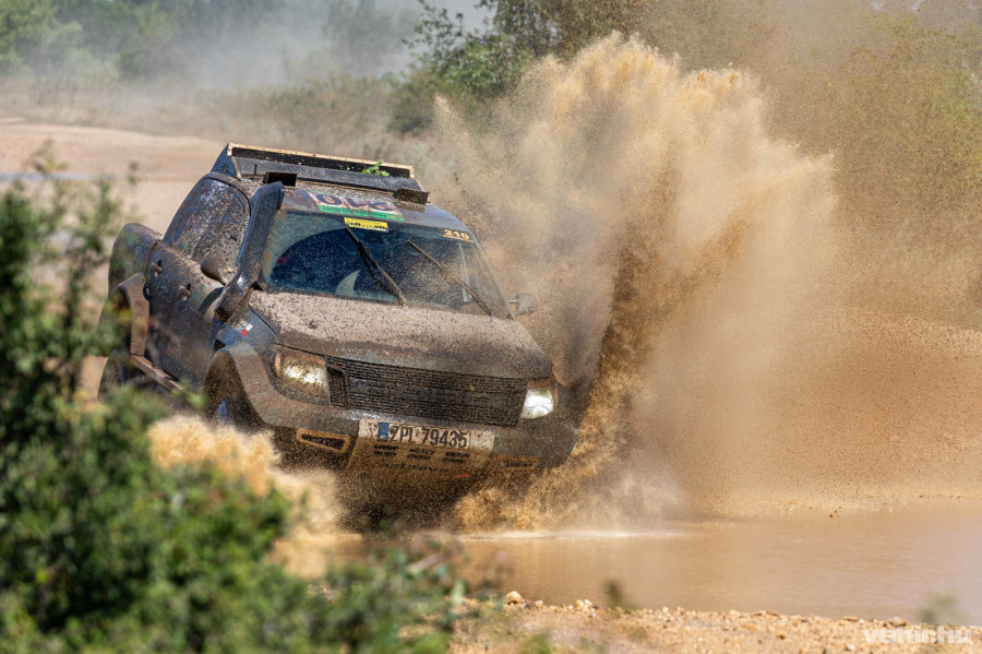 A cikk alján képgaléria található