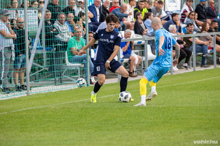 A Balatonalmádi nem tudott pontot szerezni a Pét ellen - a cikk alján képgaléria található a meccsről