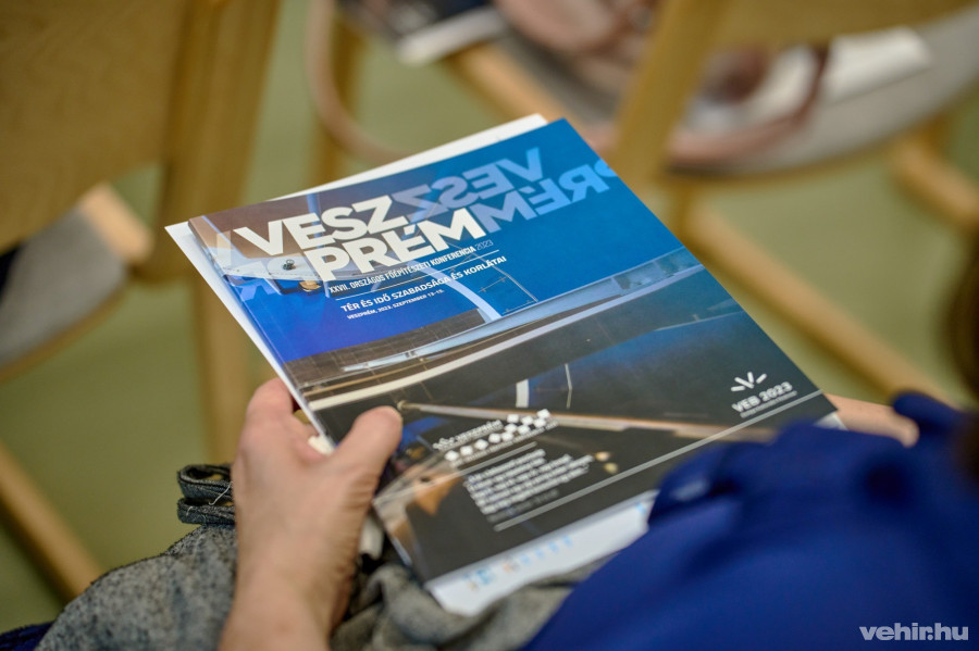 A konferenciára külön kiadvány is készült