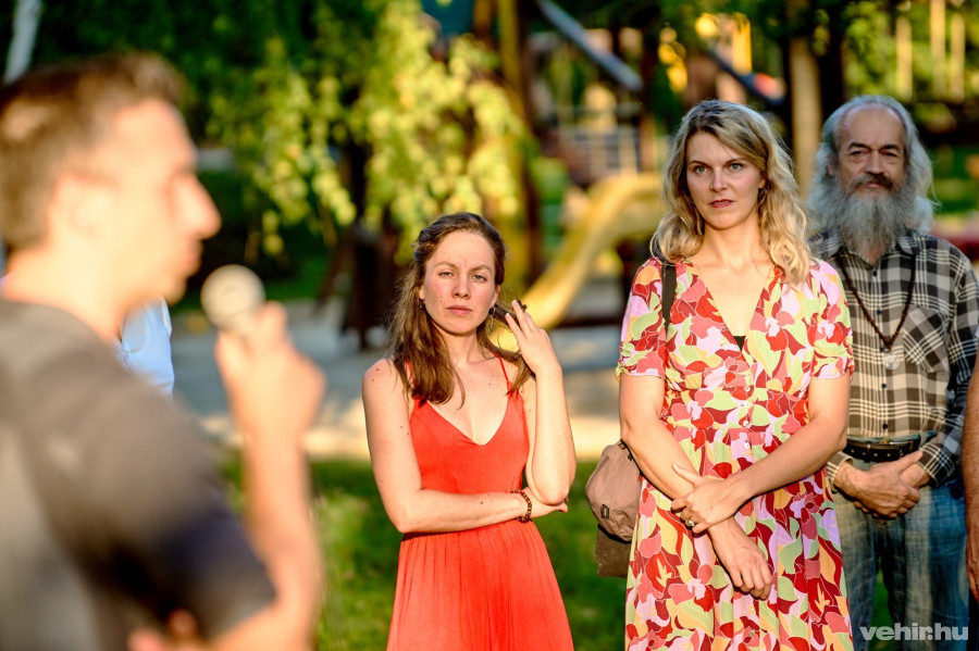 Komecz Borbála és Koleszár Stella