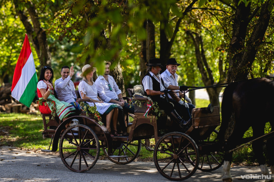 A hagyományőrzés Szentgálon is fontos. Az ünnepségre Ovádi Péter, országgyűlési képviselő is  minden évben hivatalos.