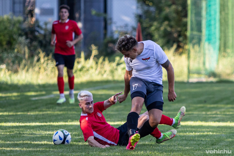 Tovább robog a címvédő Úrkút - a cikk alján képgaléria található a mérkőzésről