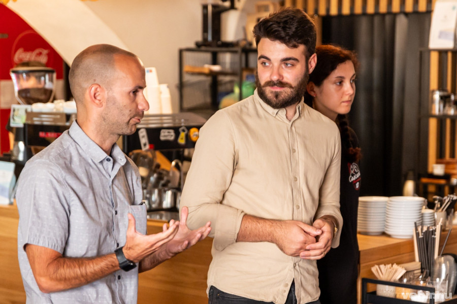 Denis Kramář (középen)