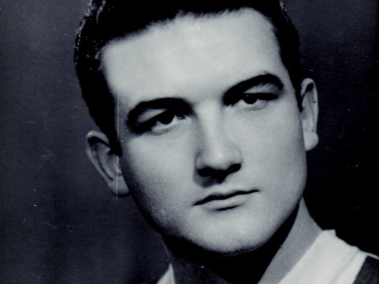 Labdarúgóként magyar bajnokságot és kupát nyert Szániel János