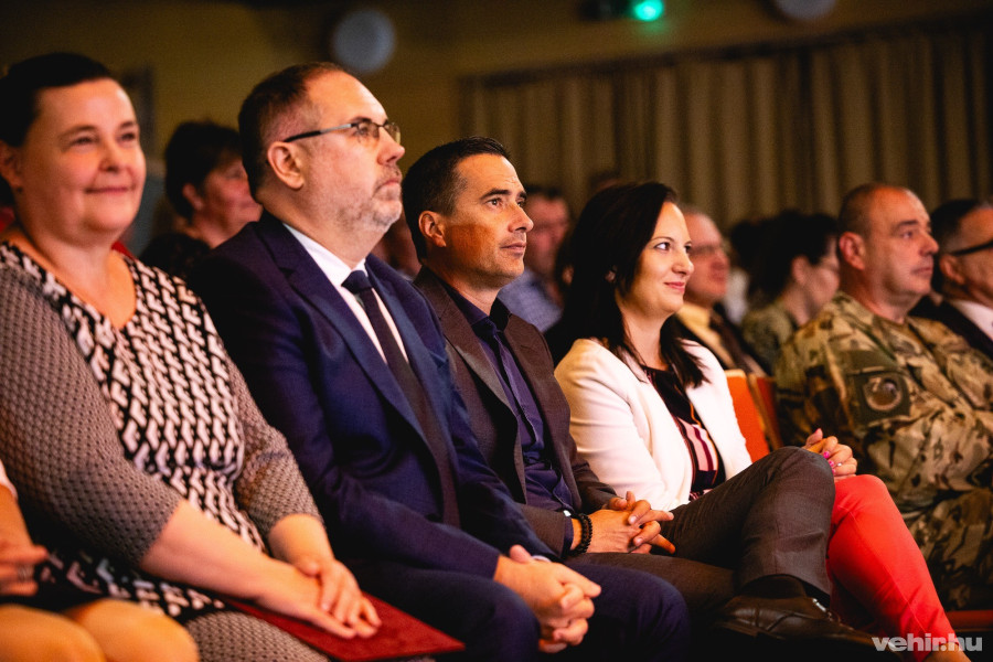 dr. Jeviczki Melinda Klára, Csizi Péter, Ovádi Péter és Hegedűs Barbara